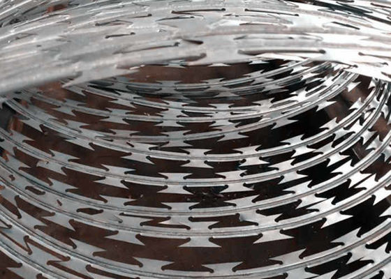 Hot Dipped Galvanized Razor Barbed Wire Fence 20cm 30cm Diameter